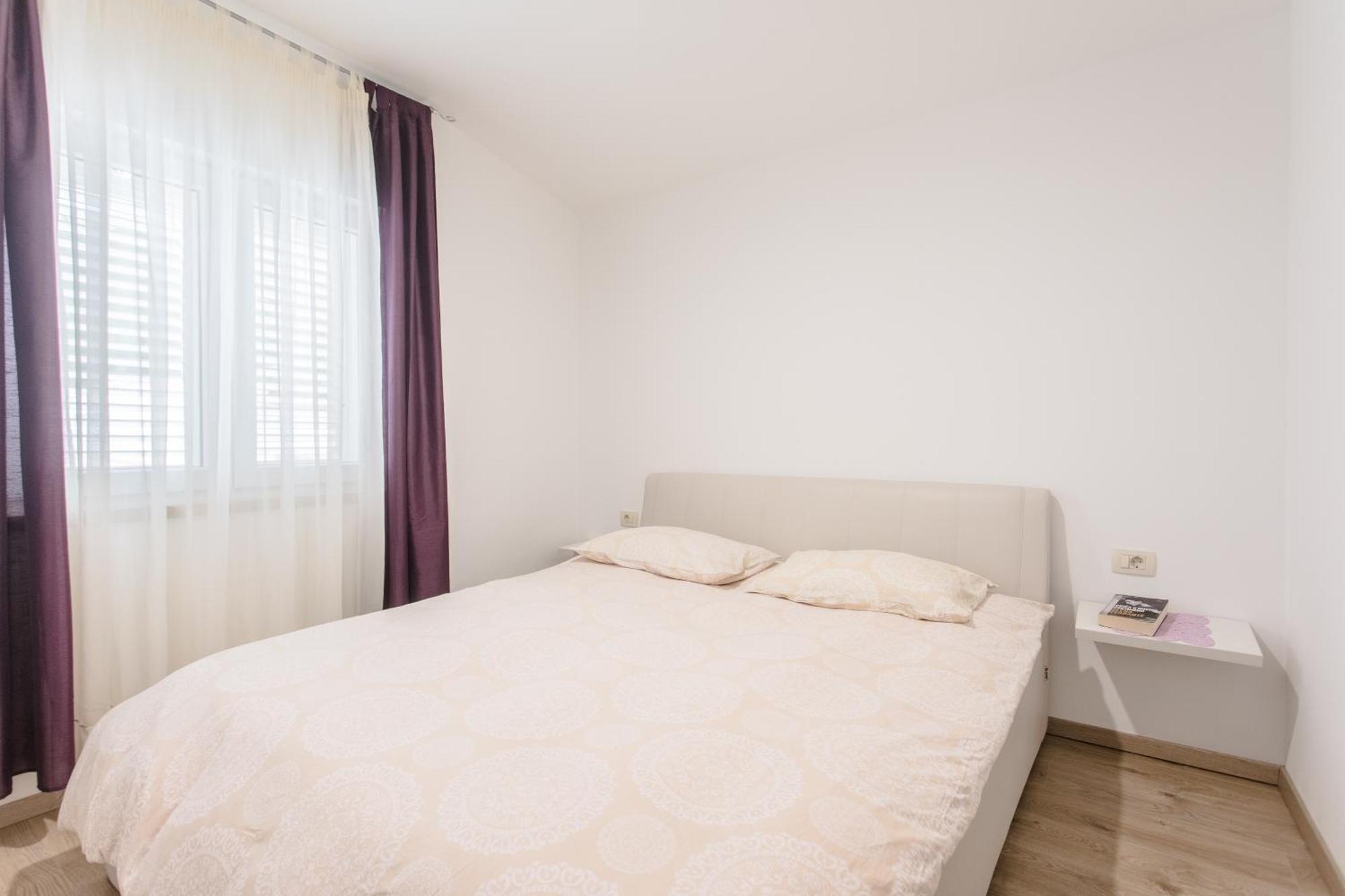 Apartments Kadenca Омиш Экстерьер фото