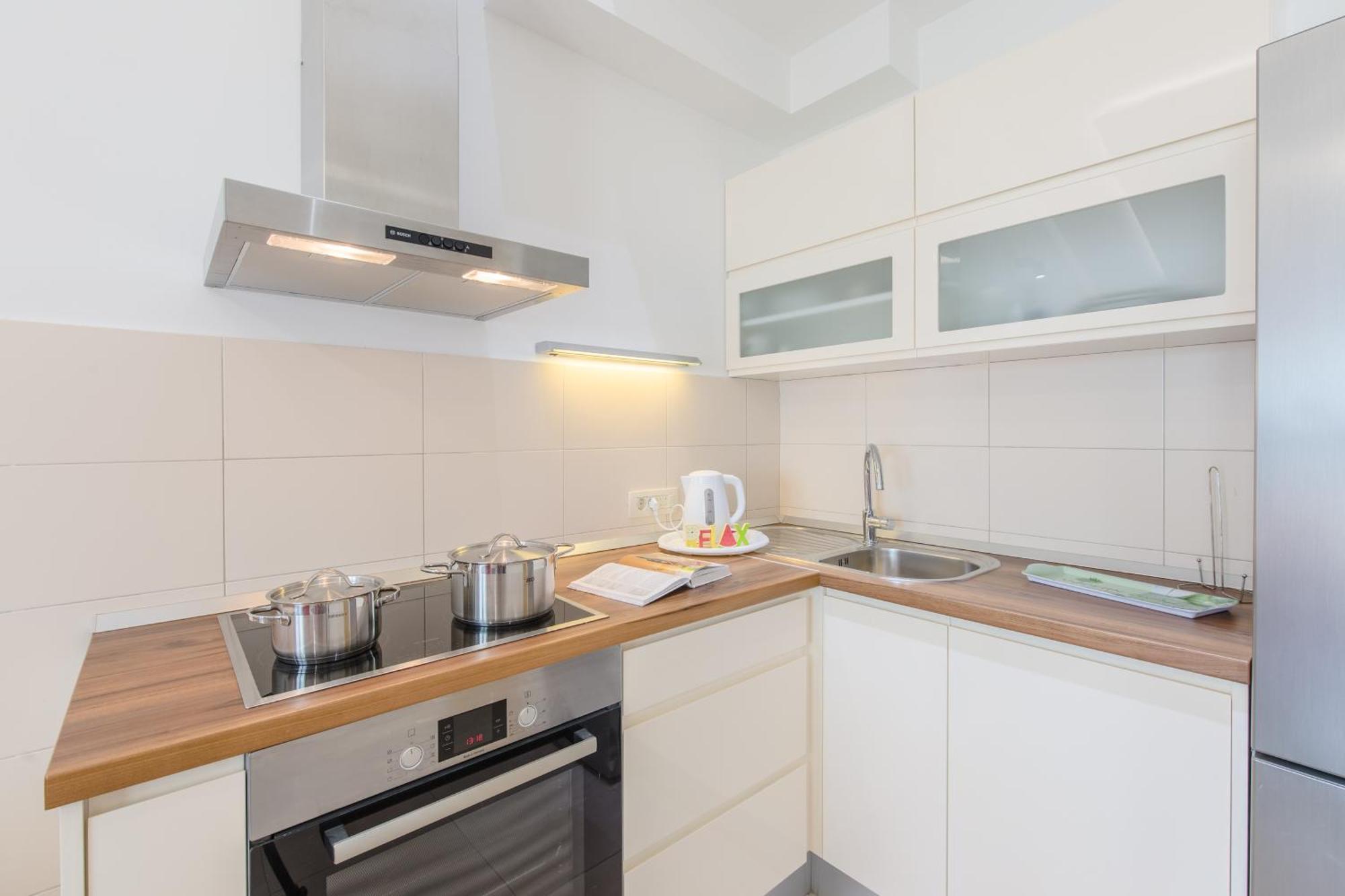 Apartments Kadenca Омиш Номер фото